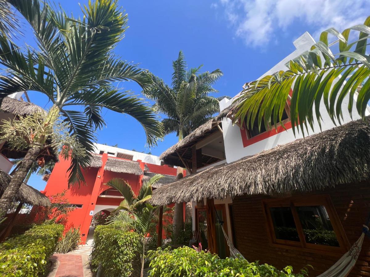 New Nautilus Lodge Puerto López Exteriör bild